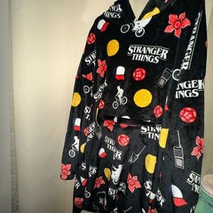 Netflix Stranger Things Plush Hooded Lounger Hoodie size 3XL